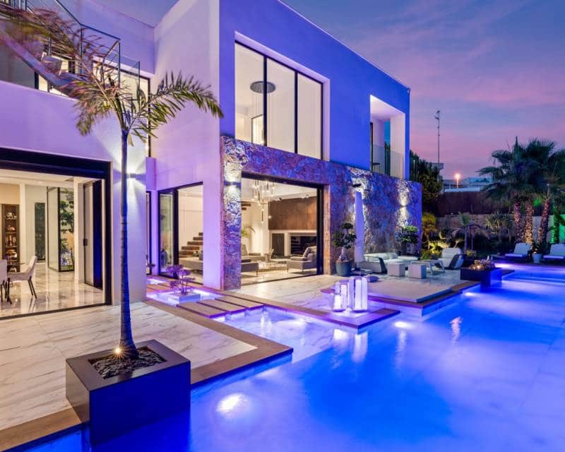 4 bedroom Villa for sale in Las Colinas Golf with pool garage - € 2,888,000 (Ref: 10014296)