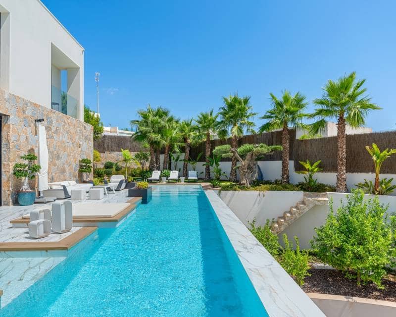 4 bedroom Villa for sale in Las Colinas Golf with pool garage - € 2,888,000 (Ref: 10014296)