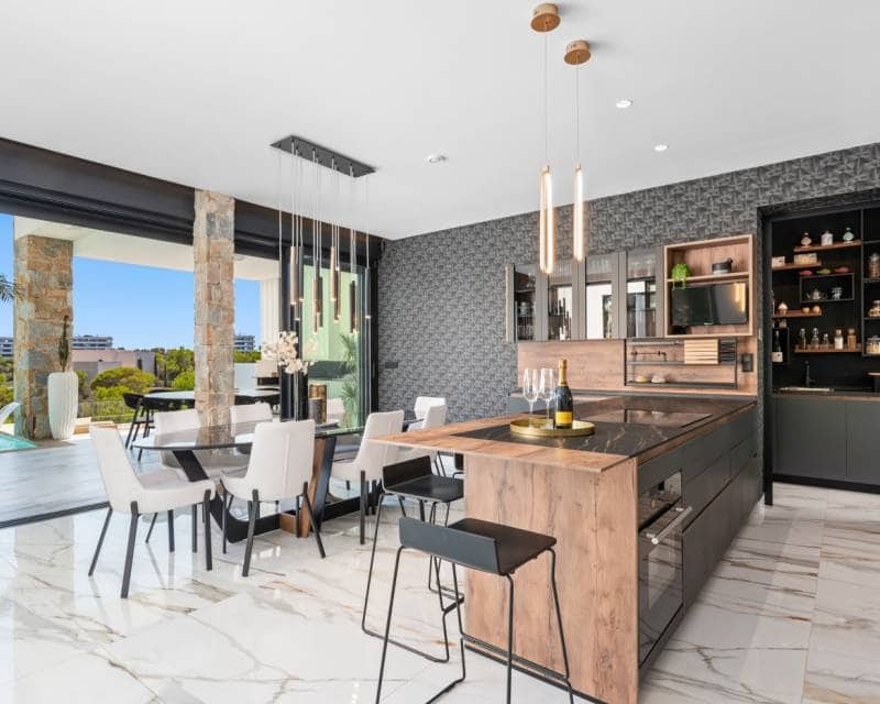 4 bedroom Villa for sale in Las Colinas Golf with pool garage - € 2,888,000 (Ref: 10014296)