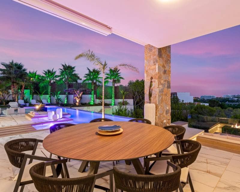 4 bedroom Villa for sale in Las Colinas Golf with pool garage - € 2,888,000 (Ref: 10014296)
