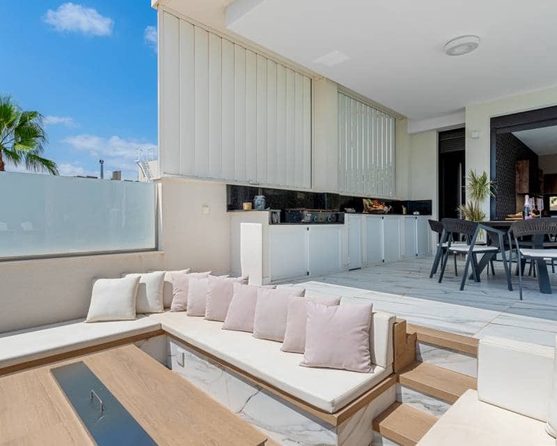 4 bedroom Villa for sale in Las Colinas Golf with pool garage - € 2,888,000 (Ref: 10014296)