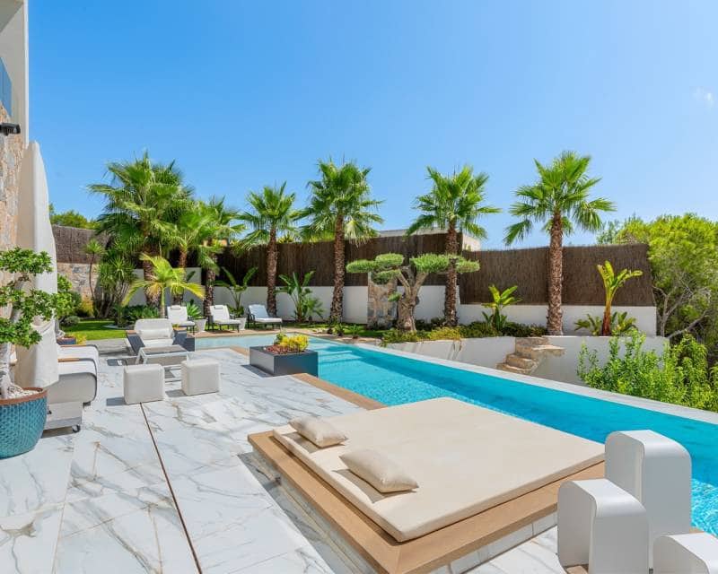 4 bedroom Villa for sale in Las Colinas Golf with pool garage - € 2,888,000 (Ref: 10014296)