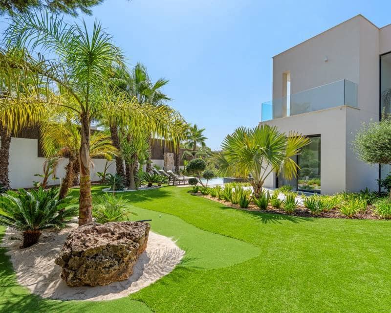 4 bedroom Villa for sale in Las Colinas Golf with pool garage - € 2,888,000 (Ref: 10014296)