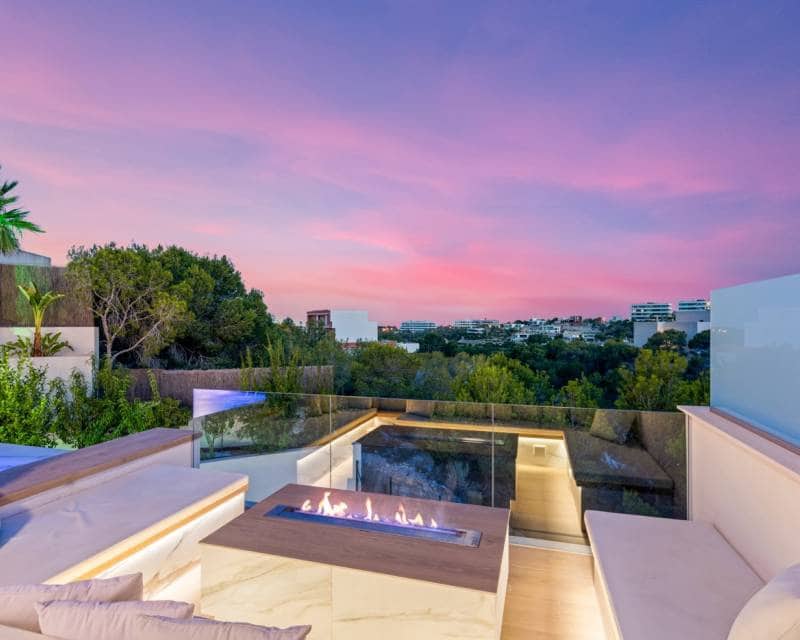 4 bedroom Villa for sale in Las Colinas Golf with pool garage - € 2,888,000 (Ref: 10014296)