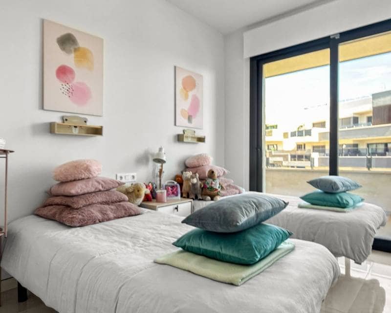 3 bedroom Apartment for sale in Playa Flamenca with pool - € 450,000 (Ref: 10014298)