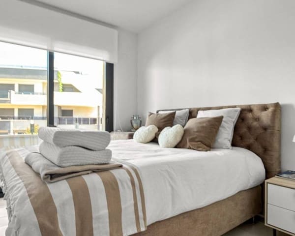 3 bedroom Apartment for sale in Playa Flamenca, Orihuela with pool - € 450,000 (Ref: 10014298)