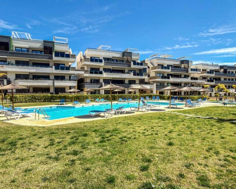 3 bedroom Apartment for sale in Playa Flamenca with pool - € 450,000 (Ref: 10014298)