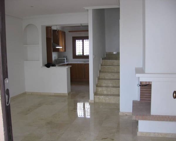 2 slaapkamer Rijtjeshuis te koop in Villamartin, Orihuela met zwembad - € 239.000 (Ref: 10014299)