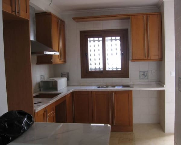 2 slaapkamer Rijtjeshuis te koop in Villamartin, Orihuela met zwembad - € 239.000 (Ref: 10014299)