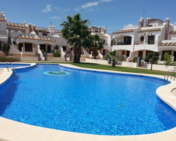 2 slaapkamer Rijtjeshuis te koop in Villamartin, Orihuela met zwembad - € 239.000 (Ref: 10014299)