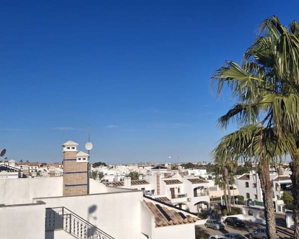 2 slaapkamer Rijtjeshuis te koop in Villamartin, Orihuela met zwembad - € 239.000 (Ref: 10014299)
