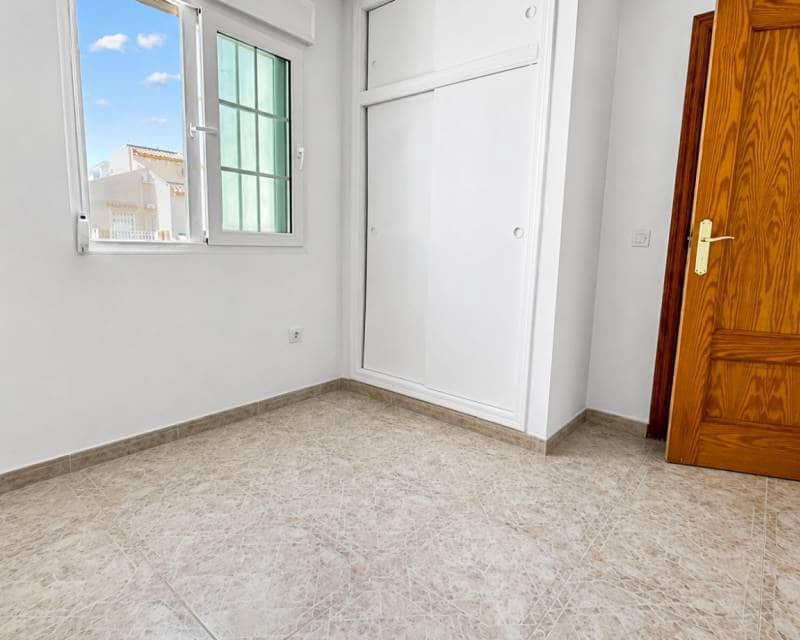 2 bedroom Terraced Villa for sale in Orihuela Costa with pool - € 215,000 (Ref: 10014703)