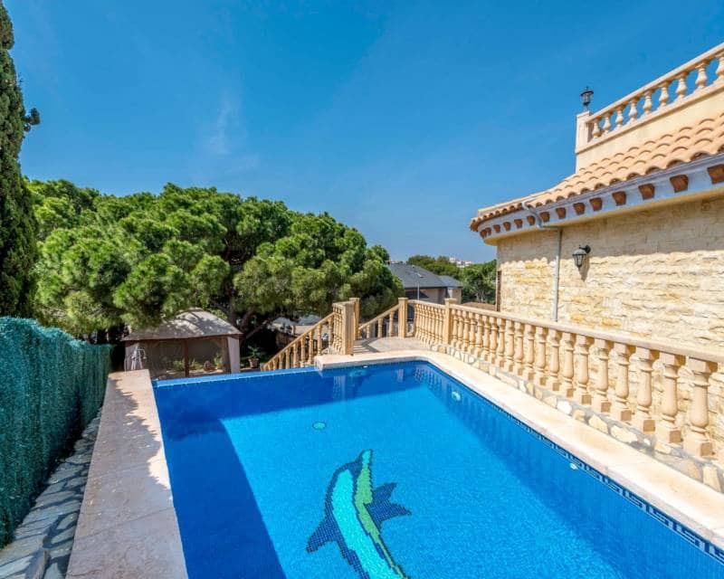 4 bedroom Villa for sale in Campoamor with pool - € 1,600,000 (Ref: 10014706)