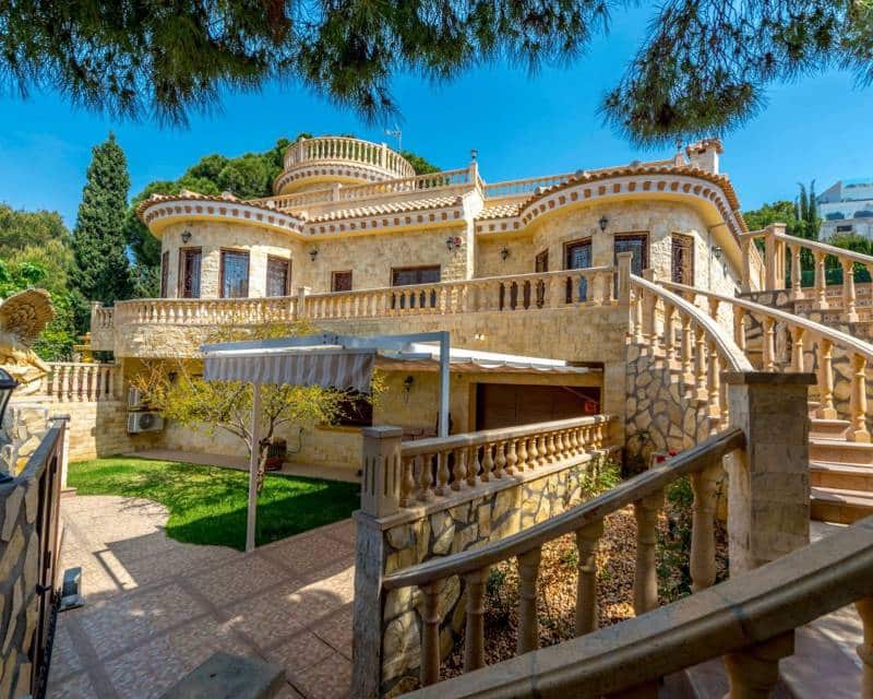 4 bedroom Villa for sale in Campoamor with pool - € 1,600,000 (Ref: 10014706)