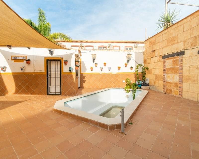 4 slaapkamer Villa te koop in Los Altos met zwembad - € 449.000 (Ref: 10014707)