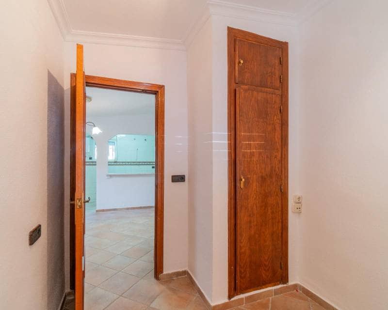 4 slaapkamer Villa te koop in Los Altos met zwembad - € 449.000 (Ref: 10014707)