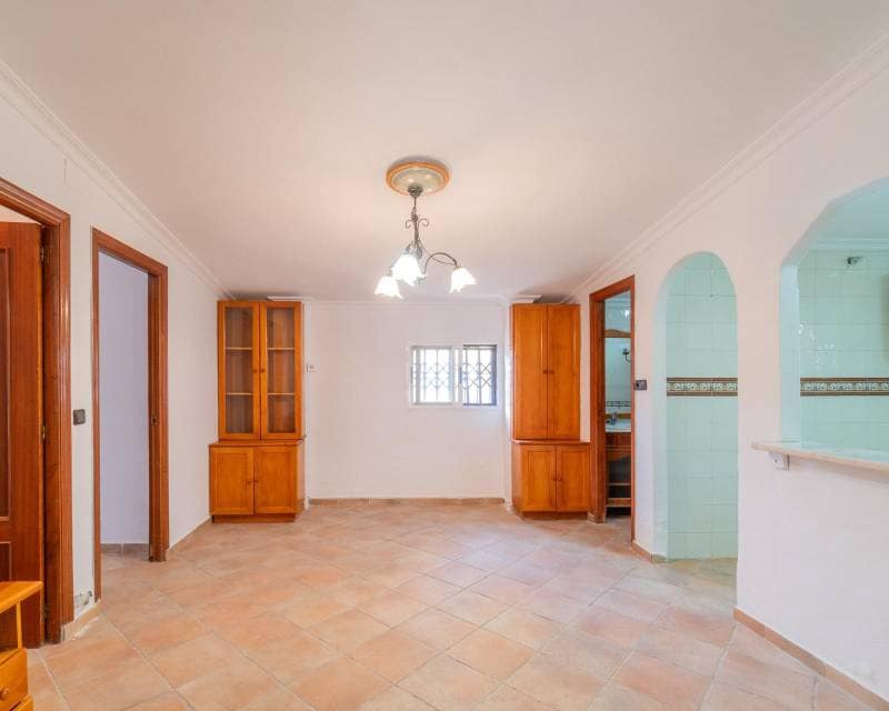 4 slaapkamer Villa te koop in Los Altos met zwembad - € 449.000 (Ref: 10014707)