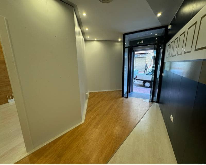 Commercial for sale in Guardamar del Segura with pool - € 222,200 (Ref: 10014708)