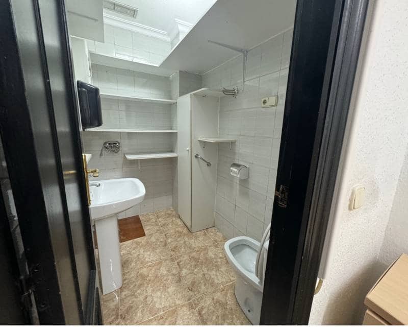 Commercial for sale in Guardamar del Segura with pool - € 222,200 (Ref: 10014708)
