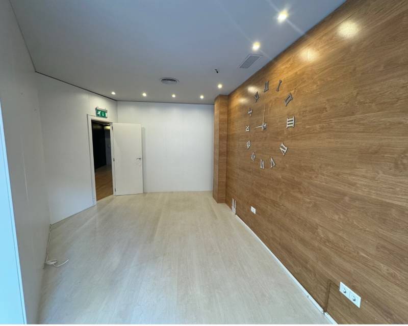 Commercial for sale in Guardamar del Segura with pool - € 222,200 (Ref: 10014708)