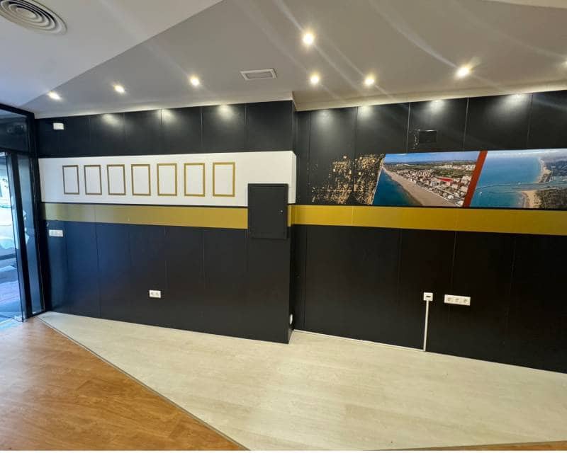 Commercial for sale in Guardamar del Segura with pool - € 222,200 (Ref: 10014708)