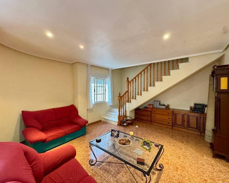 Chalet de 3 habitaciones en Torrevieja en venta con piscina - 320.000 € (Ref: 10014712)