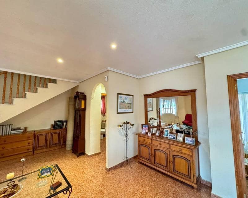 Chalet de 3 habitaciones en Torrevieja en venta con piscina - 320.000 € (Ref: 10014712)