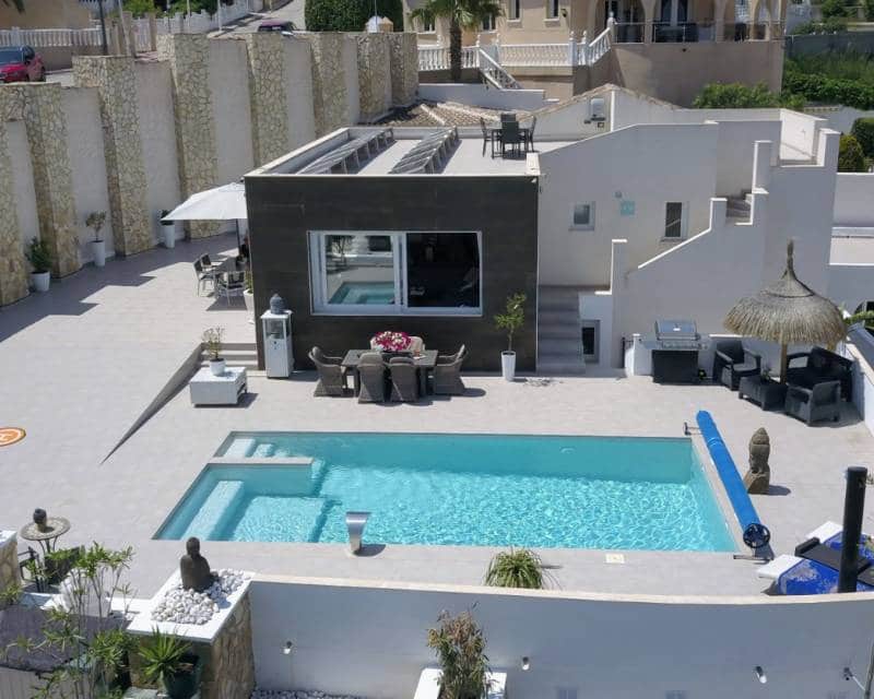 4 bedroom Villa for sale in Ciudad Quesada with pool - € 635,000 (Ref: 10014717)