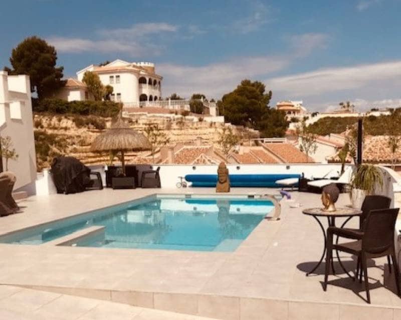4 bedroom Villa for sale in Ciudad Quesada with pool - € 635,000 (Ref: 10014717)