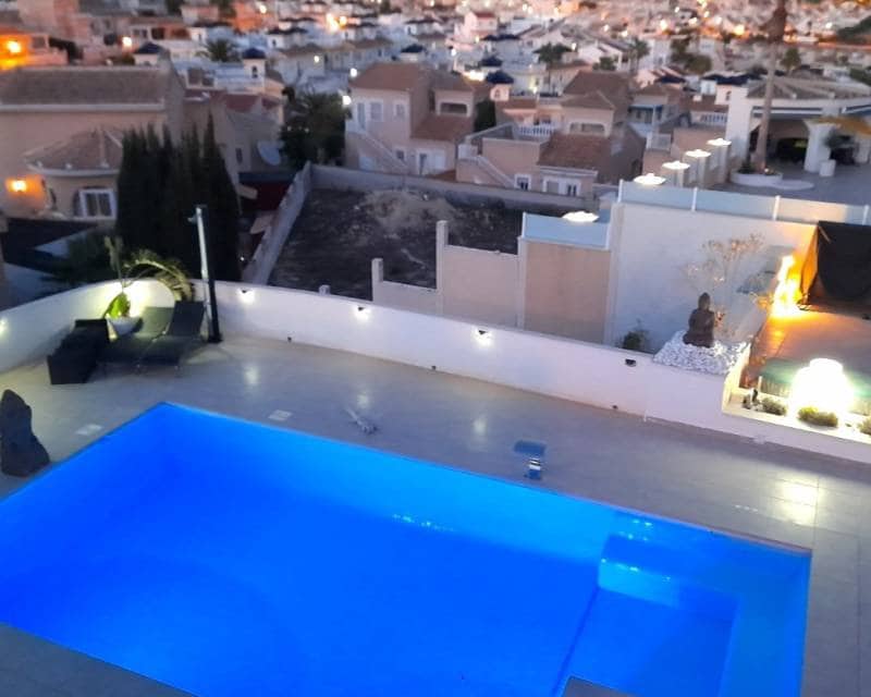 4 bedroom Villa for sale in Ciudad Quesada with pool - € 635,000 (Ref: 10014717)