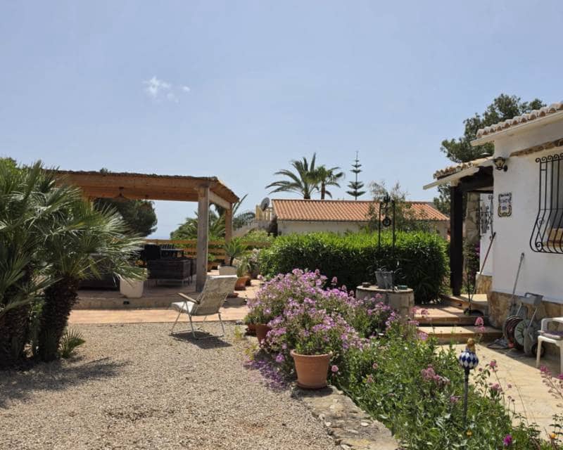 2 slaapkamer Villa te koop in Javea / Xabia met zwembad - € 900.000 (Ref: 10014804)