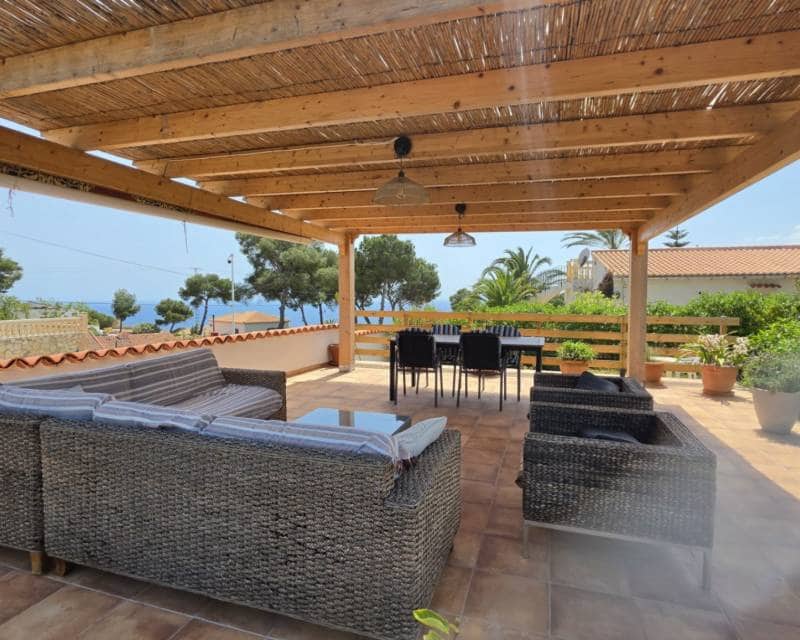 2 slaapkamer Villa te koop in Javea / Xabia met zwembad - € 900.000 (Ref: 10014804)