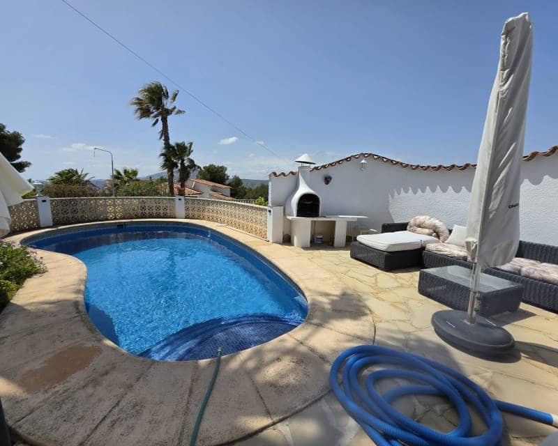 2 slaapkamer Villa te koop in Javea / Xabia met zwembad - € 900.000 (Ref: 10014804)