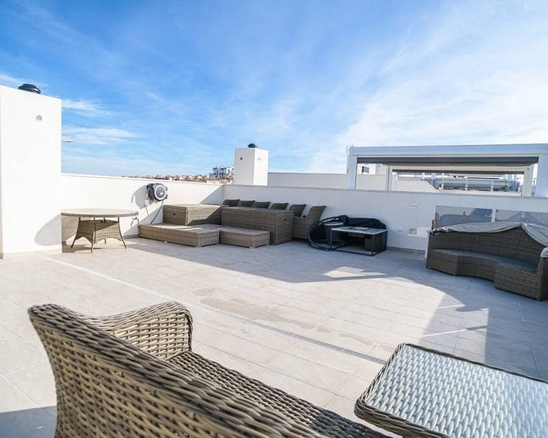 2 sovrum Takvåning till salu i Orihuela Costa med pool - 329 500 € (Ref: 10015929)