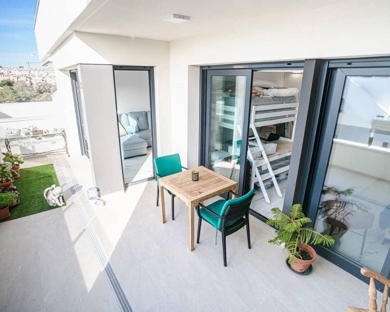2 sovrum Takvåning till salu i Orihuela Costa med pool - 329 500 € (Ref: 10015929)