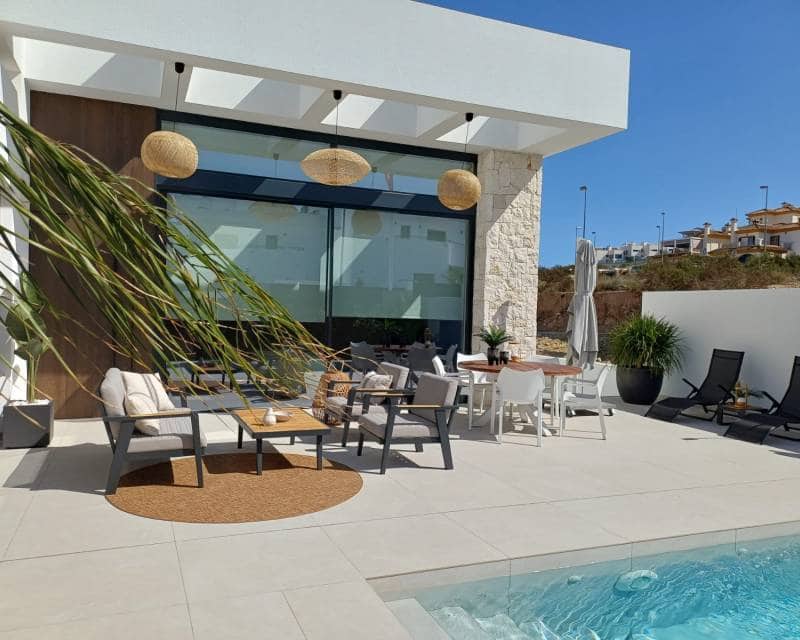 4 Zimmer Villa zu verkaufen in Ciudad Quesada mit Pool - 895.000 € (Ref: 10016577)