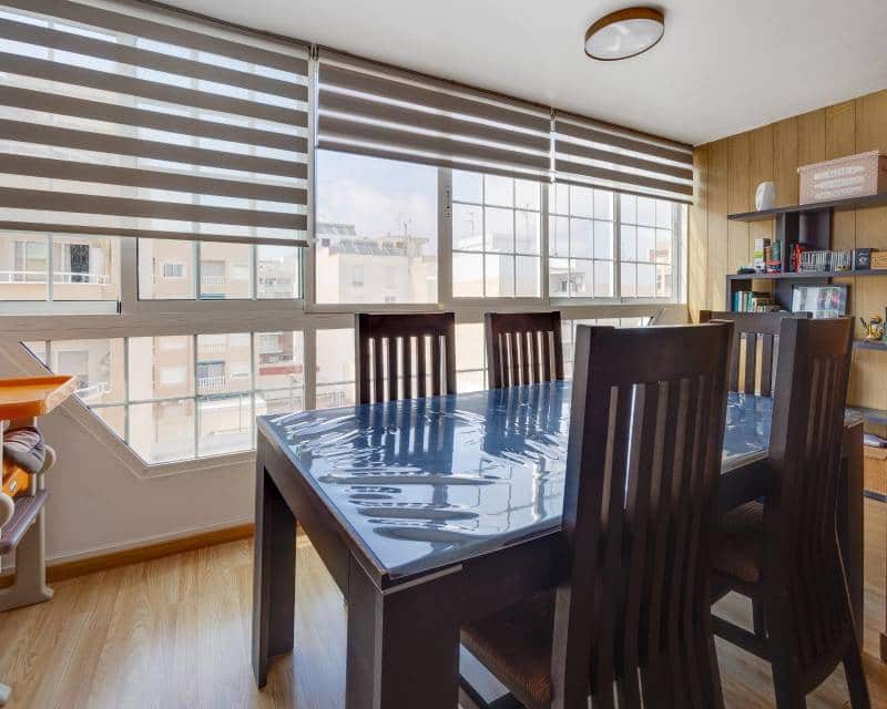 4 chambre Appartement à vendre à Torrevieja - 195 000 € (Ref: 10016580)