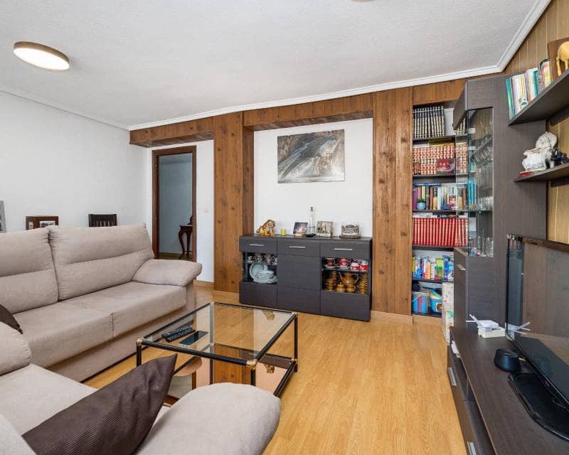 4 chambre Appartement à vendre à Torrevieja - 195 000 € (Ref: 10016580)