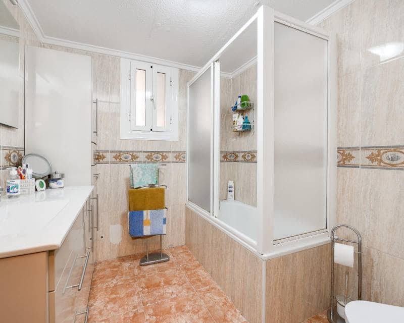 4 chambre Appartement à vendre à Torrevieja - 195 000 € (Ref: 10016580)