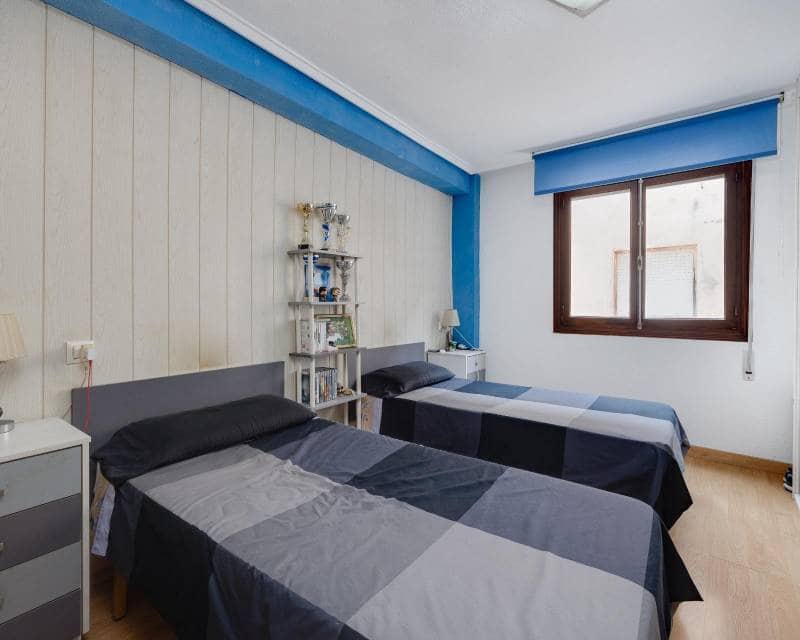 4 chambre Appartement à vendre à Torrevieja - 195 000 € (Ref: 10016580)