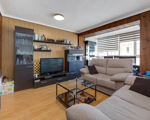 Apartamento de 4 habitaciones en Las Piscinas Naturales, Torrevieja en venta - 195.000 € (Ref: 10016580)