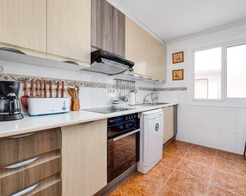 4 chambre Appartement à vendre à Torrevieja - 195 000 € (Ref: 10016580)