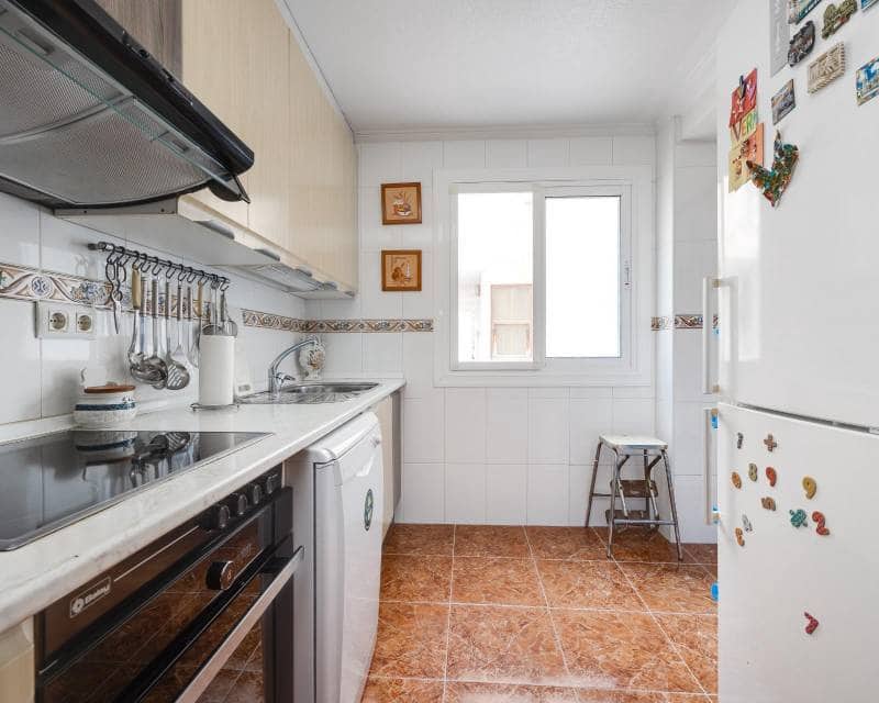 4 chambre Appartement à vendre à Torrevieja - 195 000 € (Ref: 10016580)