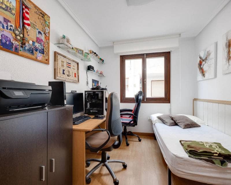4 chambre Appartement à vendre à Torrevieja - 195 000 € (Ref: 10016580)