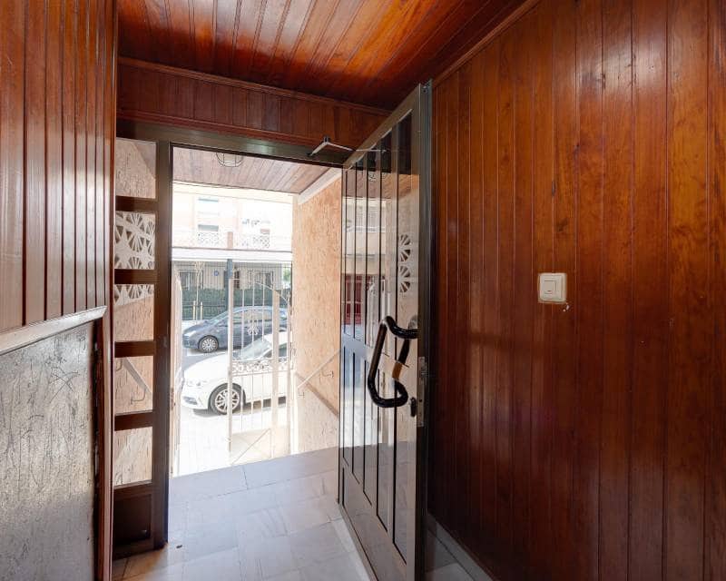 4 chambre Appartement à vendre à Torrevieja - 195 000 € (Ref: 10016580)