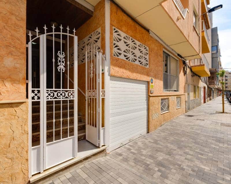 4 chambre Appartement à vendre à Torrevieja - 195 000 € (Ref: 10016580)