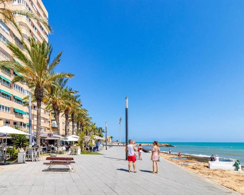 4 chambre Appartement à vendre à Torrevieja - 195 000 € (Ref: 10016580)