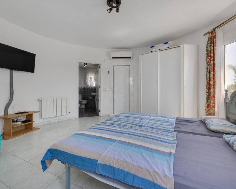 5 sypialnia Willa na sprzedaż w La Regia z basenem - 590 000 € (Ref: 10016582)