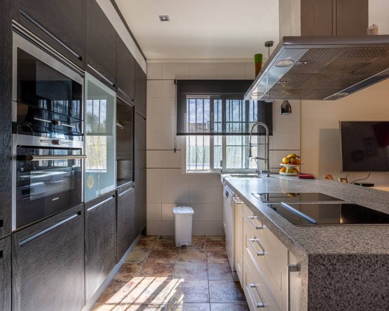 5 Zimmer Villa zu verkaufen in La Hoya mit Pool - 510.000 € (Ref: 10016701)