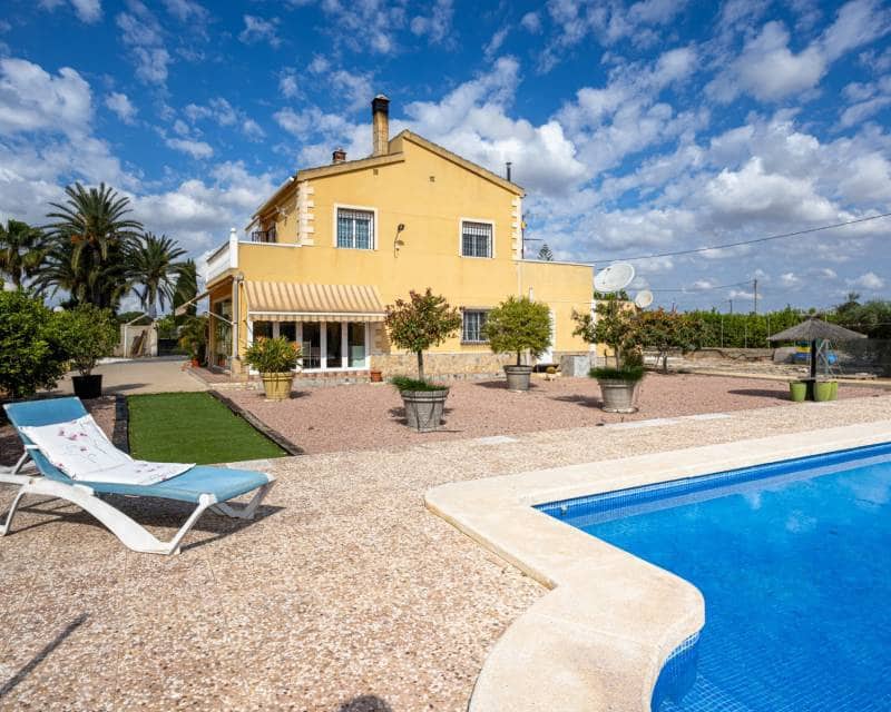 5 Zimmer Villa zu verkaufen in La Hoya mit Pool - 510.000 € (Ref: 10016701)